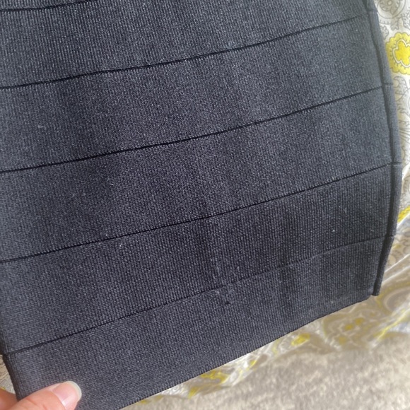 Guess black body con dress - Picture 7 of 7